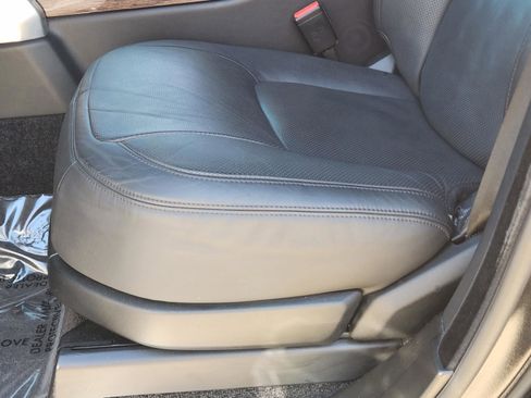 Used 2019 Land Rover Range Rover HSE image 19