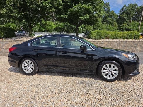 Used 2017 Subaru Legacy 2.5i Premium AWD/4WD image 8