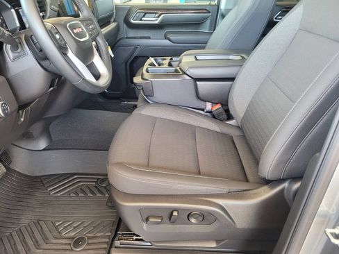 Used 2025 GMC Sierra 1500 Elevation AWD/4WD image 9