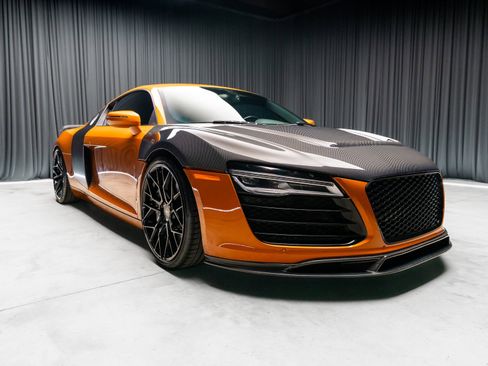 Used 2014 Audi R8 V8 w/ Ceramic Brake Package image 18