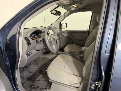 Used 2019 Nissan Frontier SV w/ Value Truck Package AWD/4WD image 15