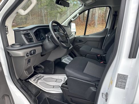 Used 2024 Ford Transit 250 Low Roof w/ Exterior Upgrade Package image 9