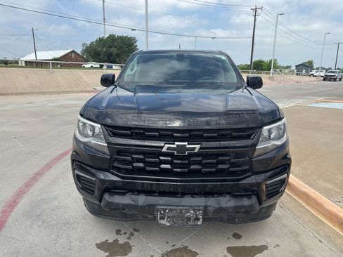 Used 2022 Chevrolet Colorado LT RWD image 2