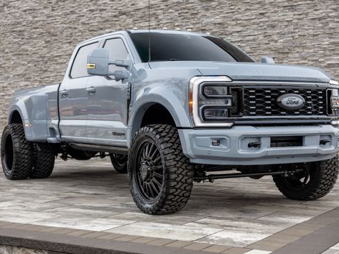 Used 2026 Ford F450 Platinum image 10