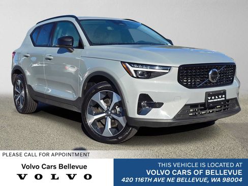 Used 2026 Volvo XC40 B5 Plus AWD/4WD image 1