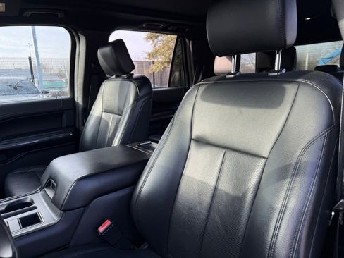 Used 2019 Ford Expedition XLT w/ Equipment Group 202A image 11