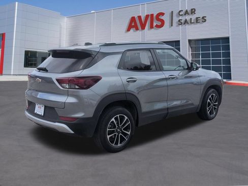 Used 2025 Chevrolet TrailBlazer LT AWD/4WD image 6