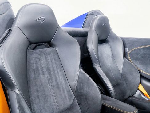 Used 2020 McLaren 600LT Spider image 32