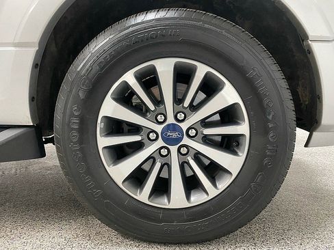 Used 2017 Ford Expedition XLT image 25