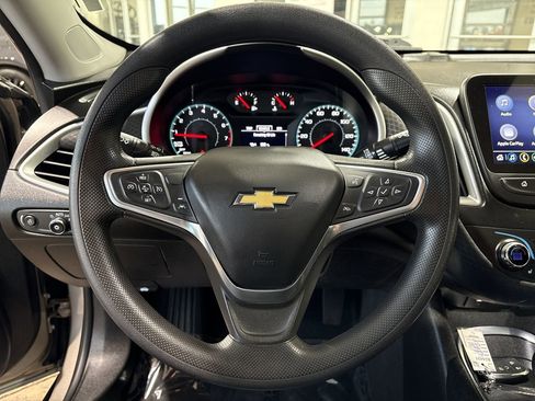 Used 2023 Chevrolet Malibu LT image 14