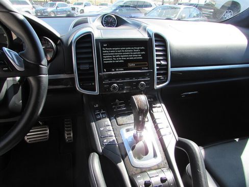 Used 2013 Porsche Cayenne Turbo AWD/4WD image 16