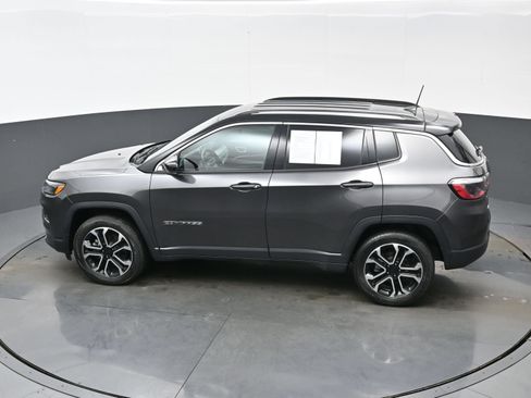 Used 2022 Jeep Compass Limited AWD/4WD image 35