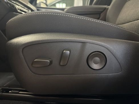 New 2026 Chevrolet Traverse LT w/ Sun and Wheel Package image 10