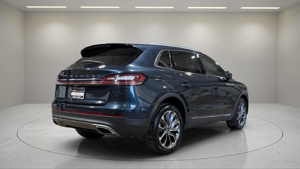 Certified 2023 Lincoln Nautilus Reserve AWD/4WD image 3