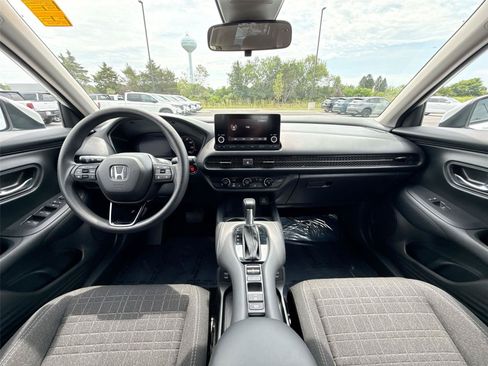 Certified 2025 Honda HR-V LX image 21
