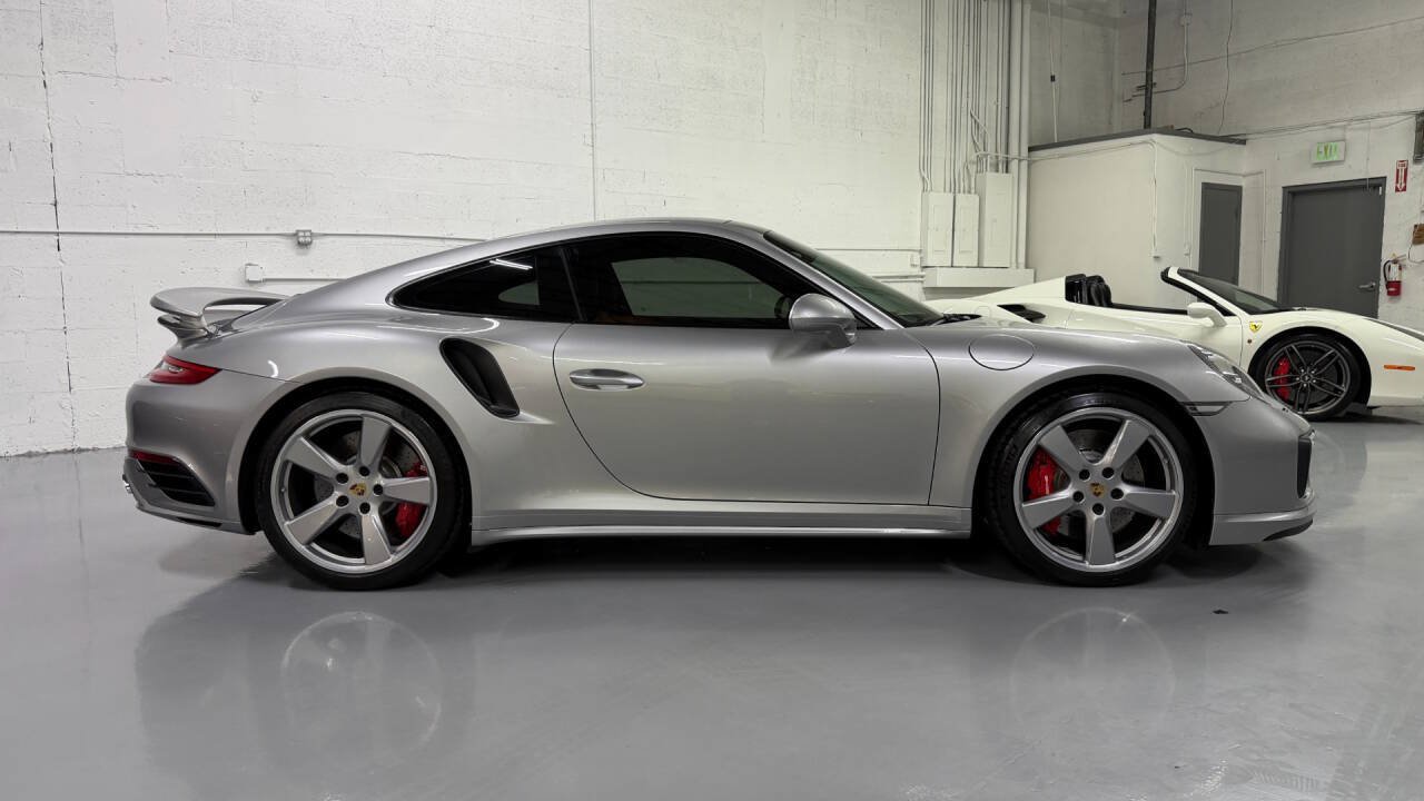 Used 2017 Porsche 911 4 Coupe AWD/4WD image 8