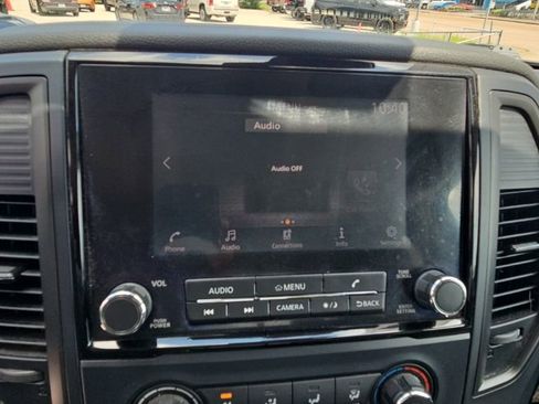 Used 2023 Nissan Titan SV AWD/4WD image 16