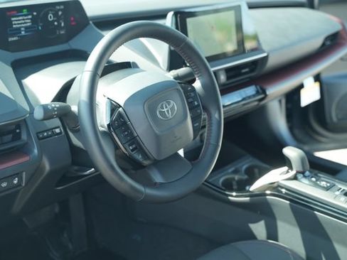 Used 2025 Toyota Prius Plug-In Hybrid FWD image 26