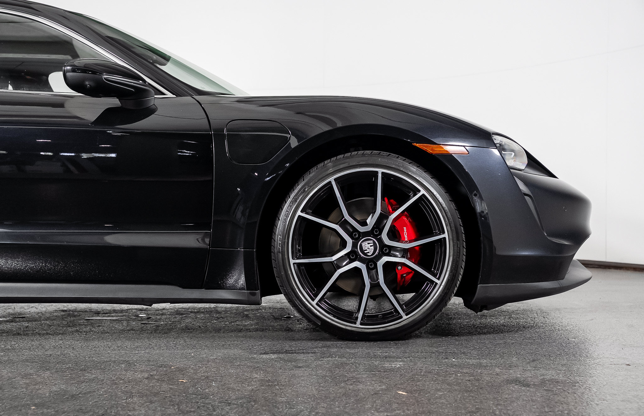 Used 2024 Porsche Taycan 4S AWD/4WD image 31