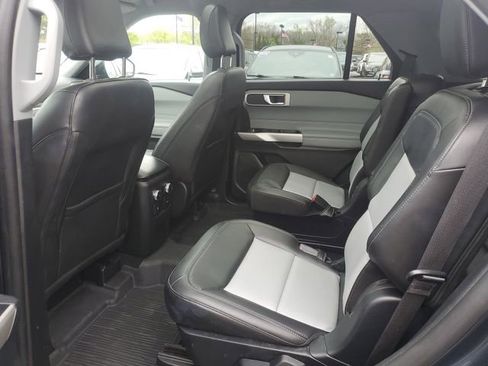 Certified 2023 Ford Explorer XLT w/ Equipment Group 202A AWD/4WD image 27