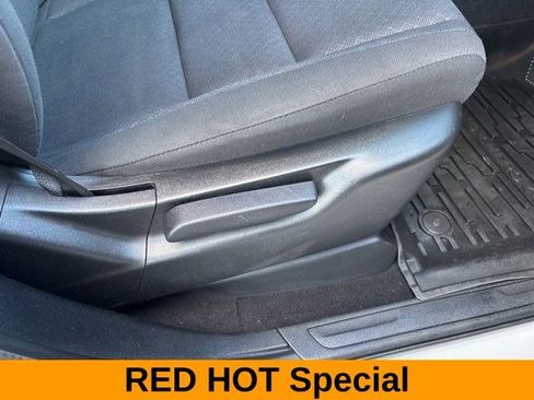 Used 2020 Jeep Grand Cherokee Laredo w/ 18" Wheel & 8.4" Radio Group image 39