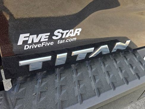 Used 2021 Nissan Titan SV w/ Accessory Utility Package image 11