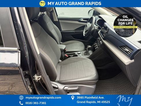Used 2022 Volkswagen Taos SE AWD/4WD image 25