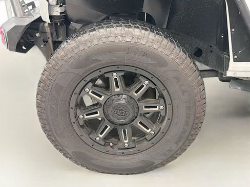 Used 2018 Jeep Wrangler Unlimited Sport S image 21