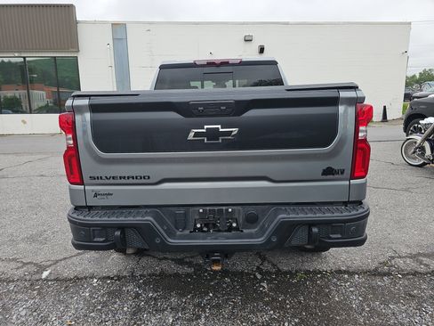Used 2023 Chevrolet Silverado 1500 ZR2 w/ ZR2 Bison Edition AWD/4WD image 4
