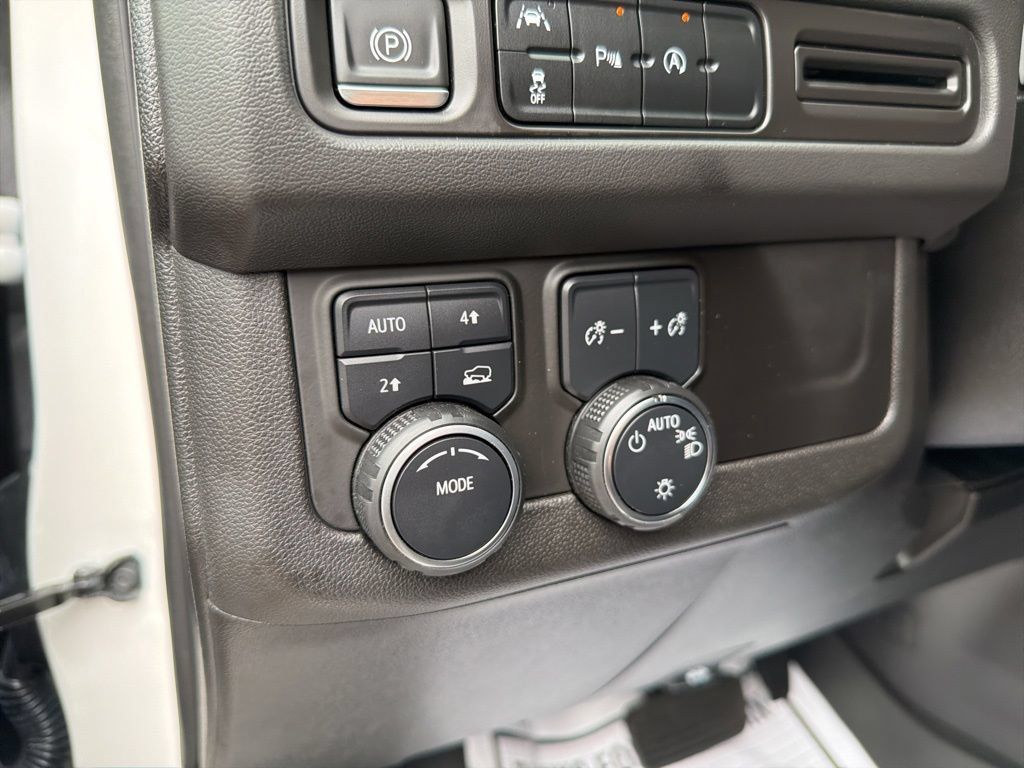 Used 2023 Chevrolet Tahoe RST AWD/4WD image 20