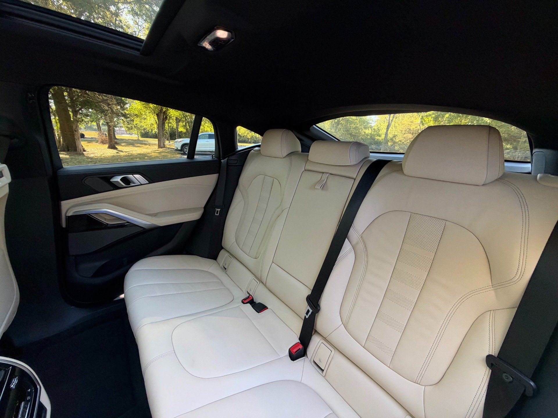 Used 2021 BMW X6 xDrive40i w/ Premium Package AWD/4WD image 18
