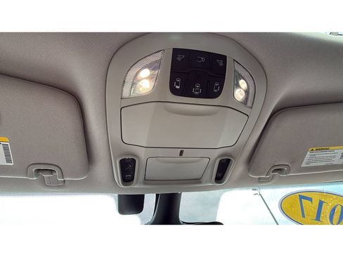Used 2017 Chrysler Pacifica Limited w/ Advanced Safetytec Group FWD image 27
