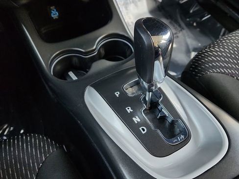 Used 2019 Dodge Journey SE w/ Blacktop Package image 43