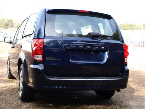 Used 2016 Dodge Grand Caravan American Value Package image 4