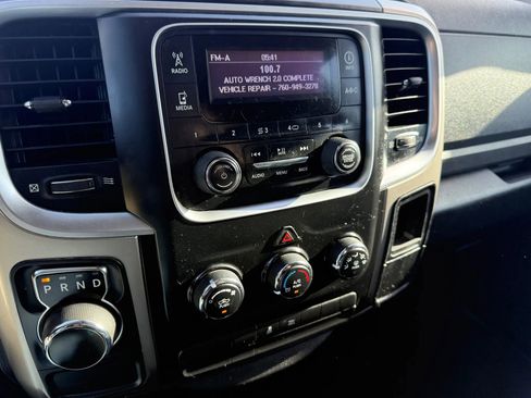 Used 2013 RAM 1500 Classic SLT image 16