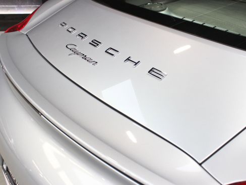 Used 2015 Porsche Cayman RWD image 17