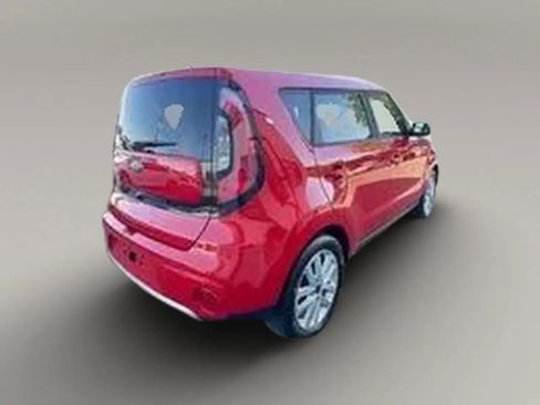 Used 2018 Kia Soul + FWD image 5