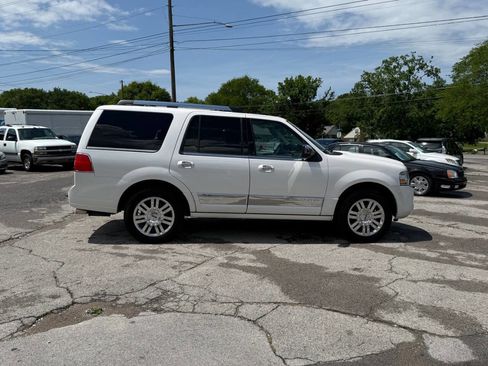Used 2013 Lincoln Navigator 2WD w/ HD Trailer Tow Pkg image 20