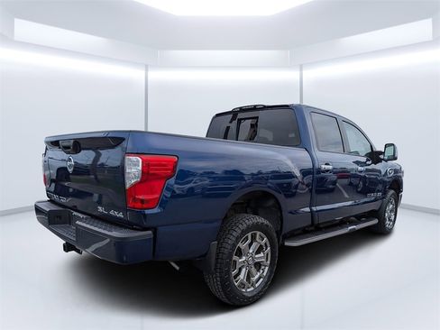 Used 2018 Nissan Titan SL w/ Chrome Package image 3