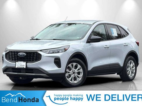 Used 2025 Ford Escape Active AWD/4WD image 1