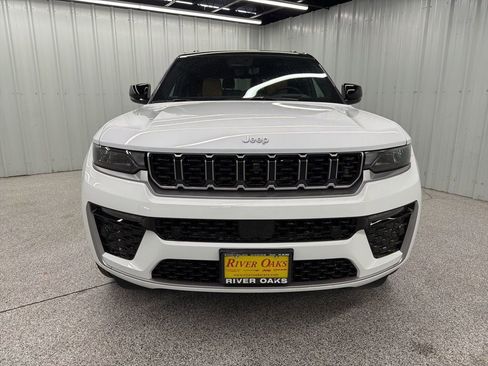 New 2026 Jeep Grand Cherokee L Summit w/ Advanced Protech Group IV AWD/4WD image 2