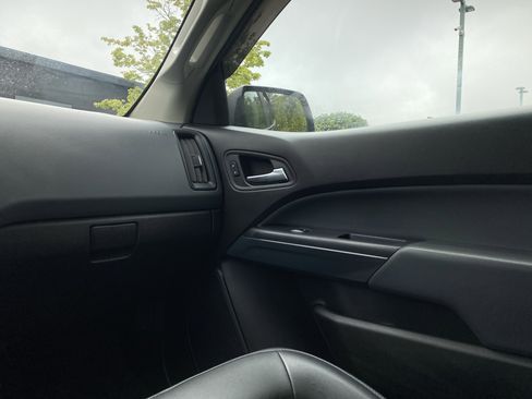 Used 2019 Chevrolet Colorado Z71 AWD/4WD image 42