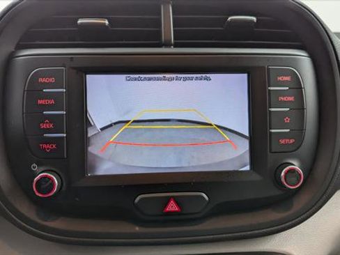 Used 2020 Kia Soul LX image 29