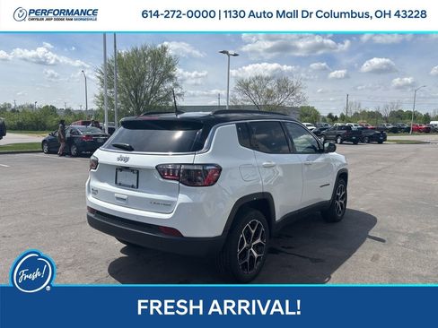 Used 2025 Jeep Compass Limited image 4