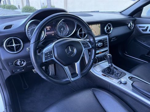 Used 2015 Mercedes-Benz SLK 250 image 16