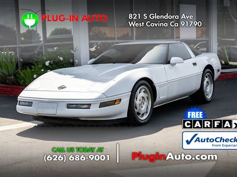 Used 1996 Chevrolet Corvette Coupe RWD image 3