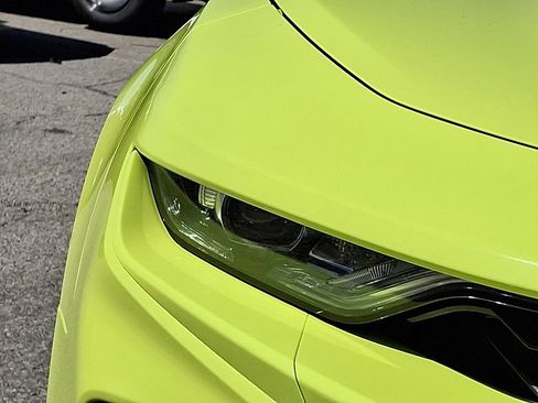 Used 2021 Chevrolet Camaro SS RWD image 9