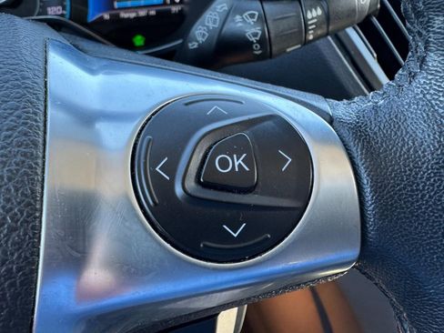 Used 2017 Ford C-MAX SE image 17