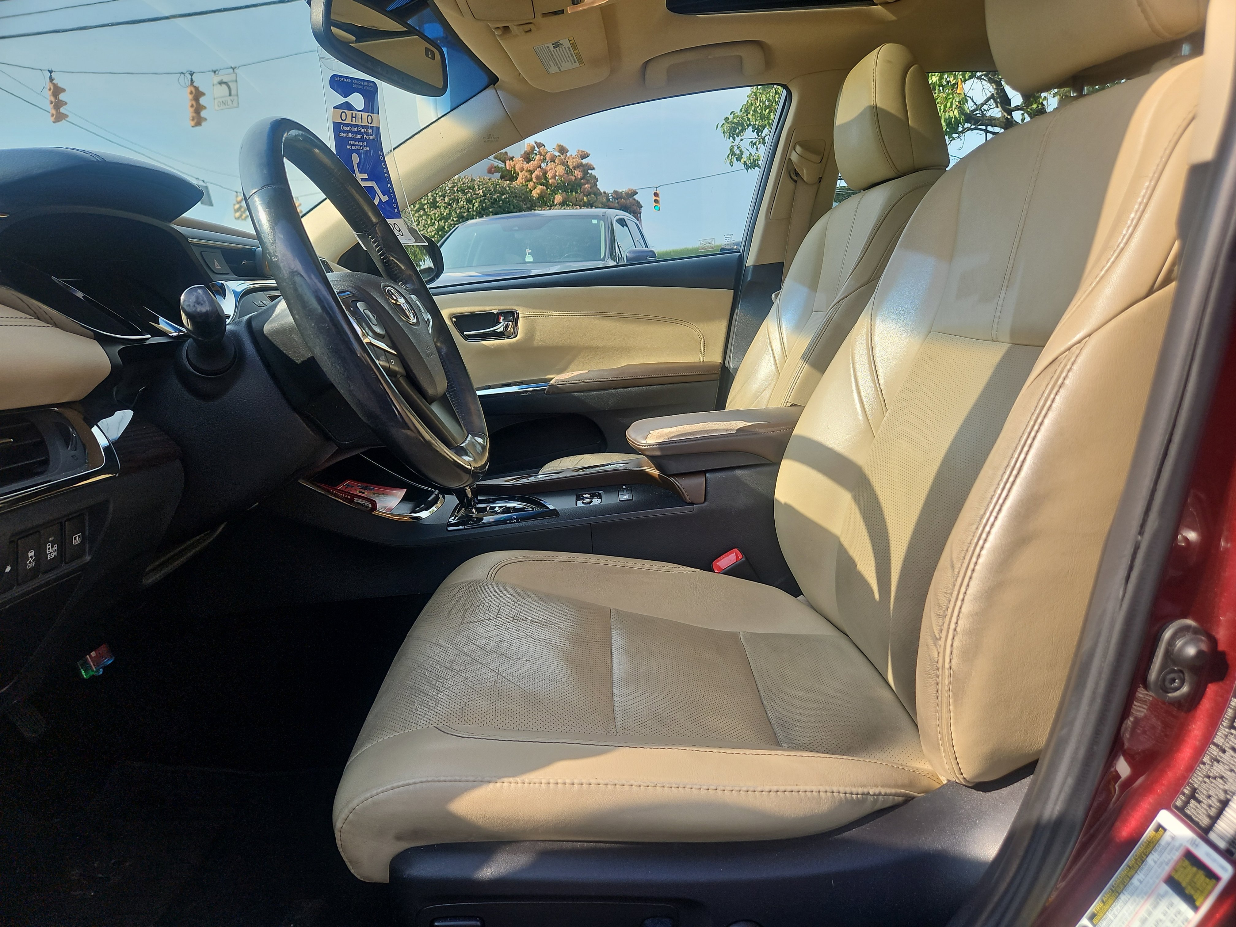 Used 2014 Toyota Avalon Limited FWD image 4