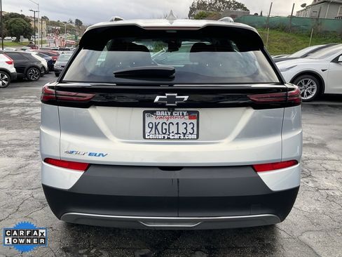 Used 2023 Chevrolet Bolt EUV LT image 4